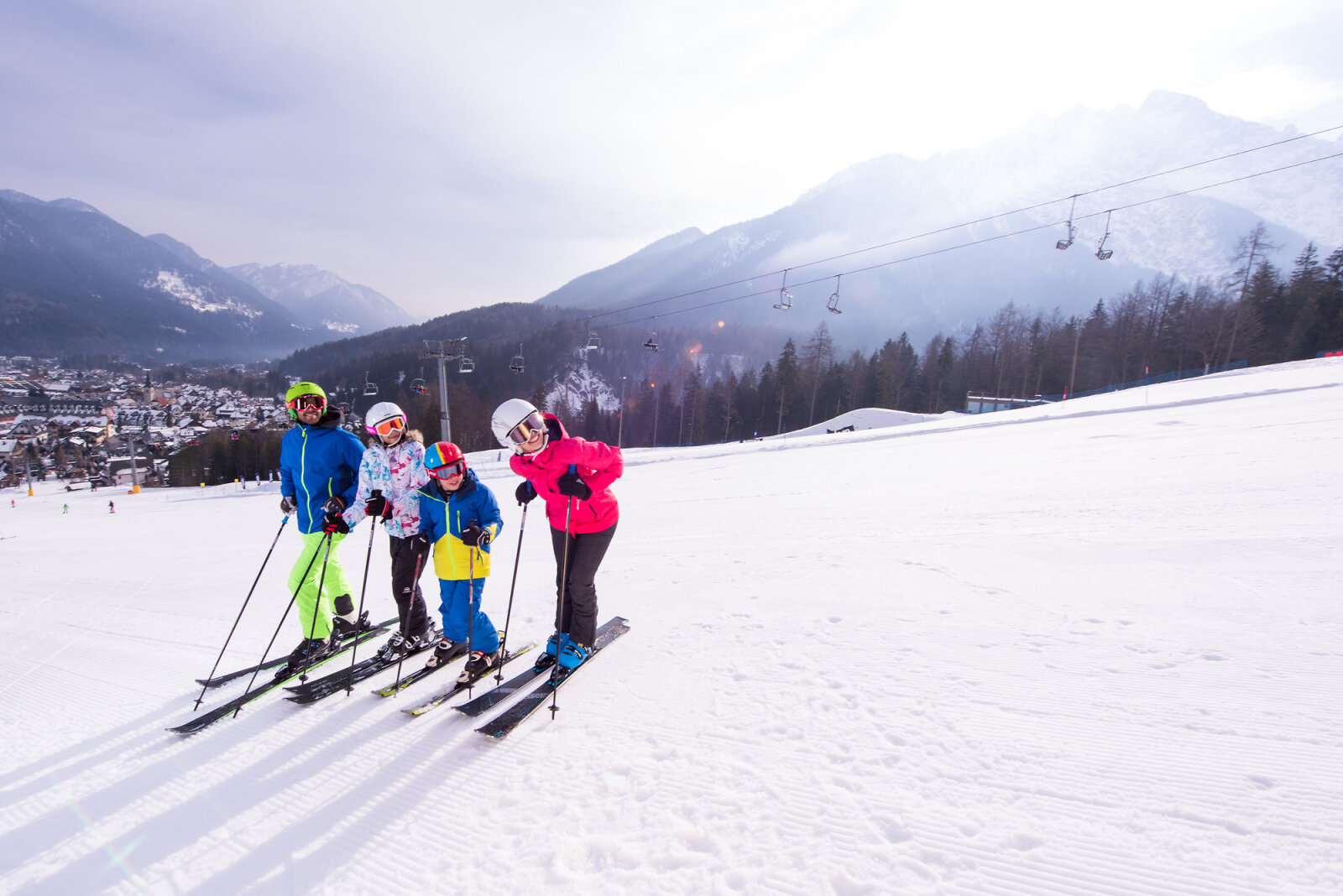 Alpine-skiing-photo-Iztok-Medja-source-slovenia.info-4.jpg