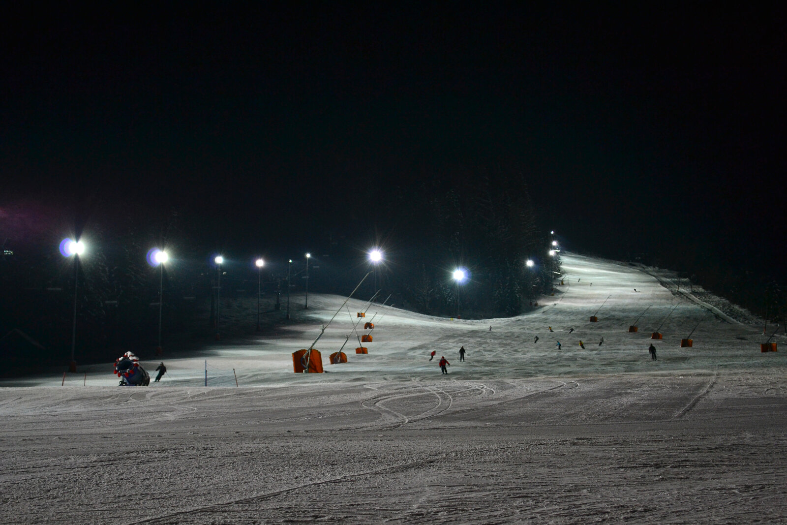 Night-skiing-Kranjska-Gora-photo-Mateja-ZagorU0161ek.JPG