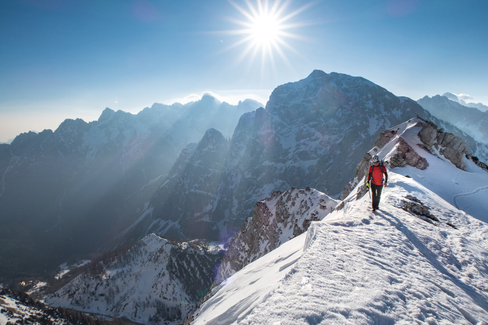 Winter-Hiking-photo-JoU0161t-Gantar-source-slovenia.info.jpg