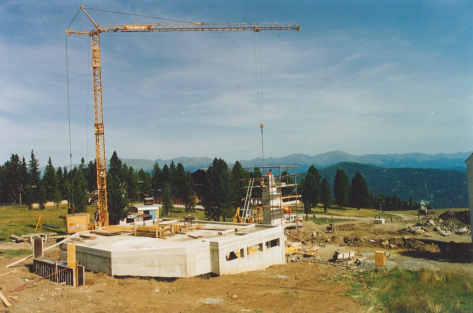 1992: a kis kabinos lift felső állomásának építése