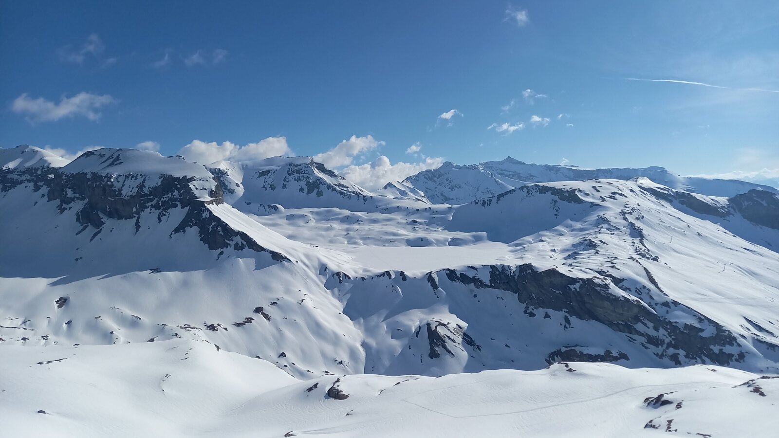 Szemben sítúra utak a Martinsloch fele