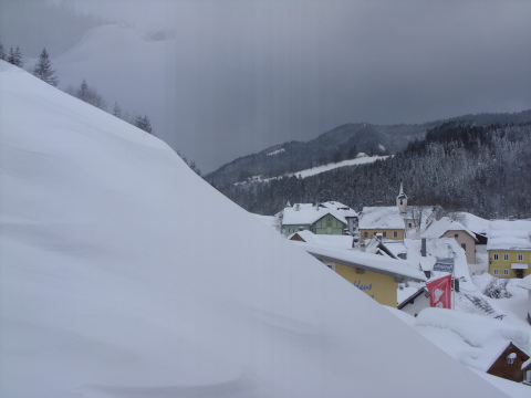 der Schnee und das Dorf