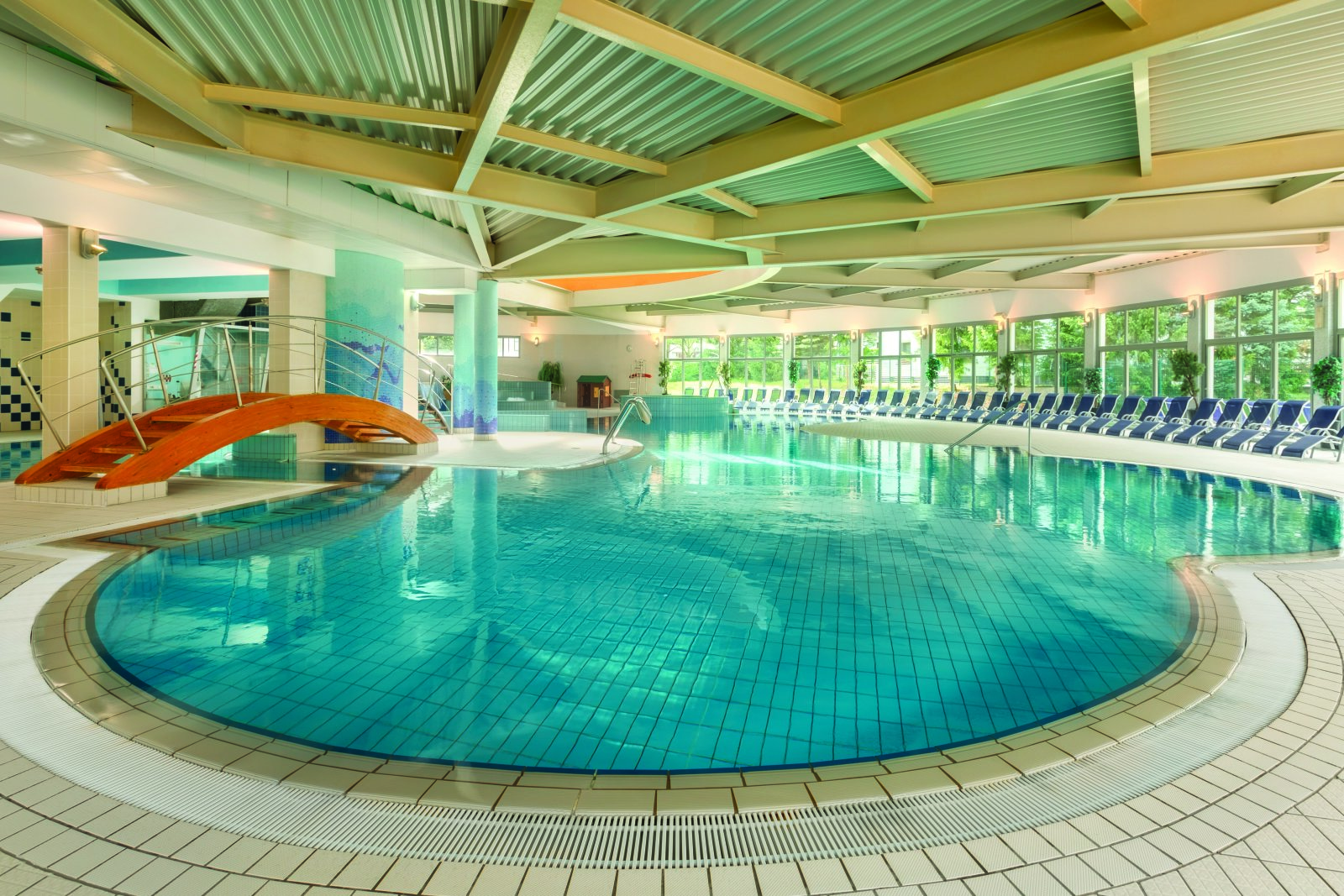 Ramada-Resort-Kranjska-Gora---Pool---1139291.jpg