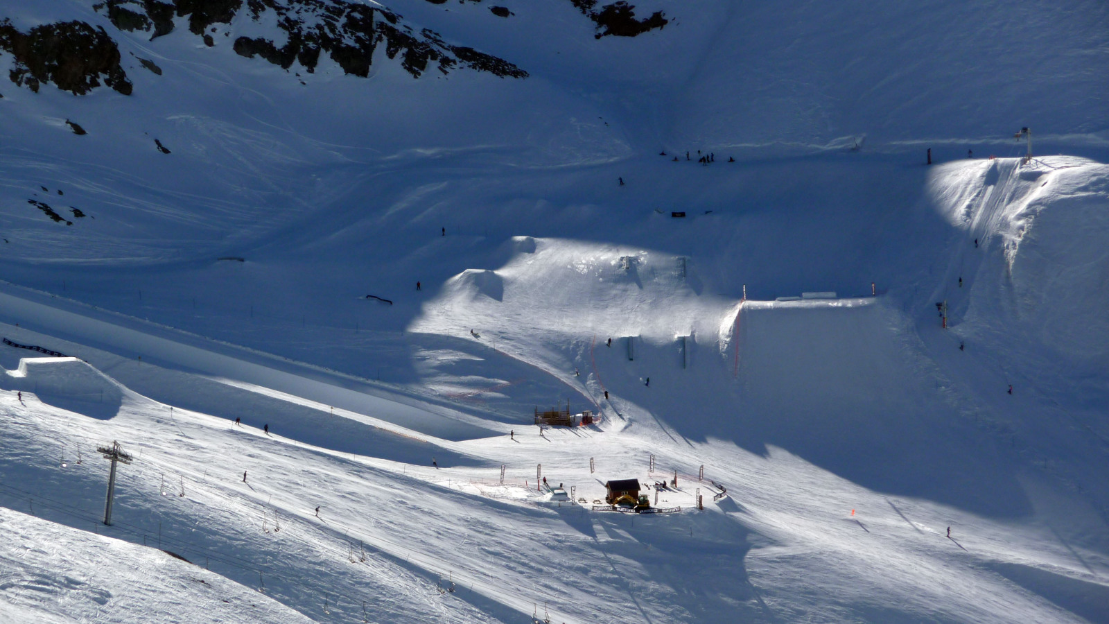 Snowboard park részlete, a félcső vége