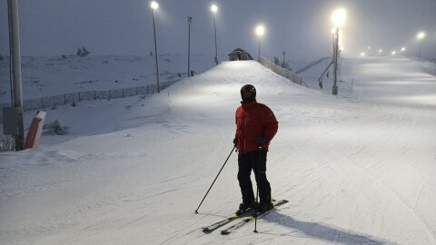 Fekete G2 - a világkupa pálya szlalomrajtja (a GS rajt fentebb van)