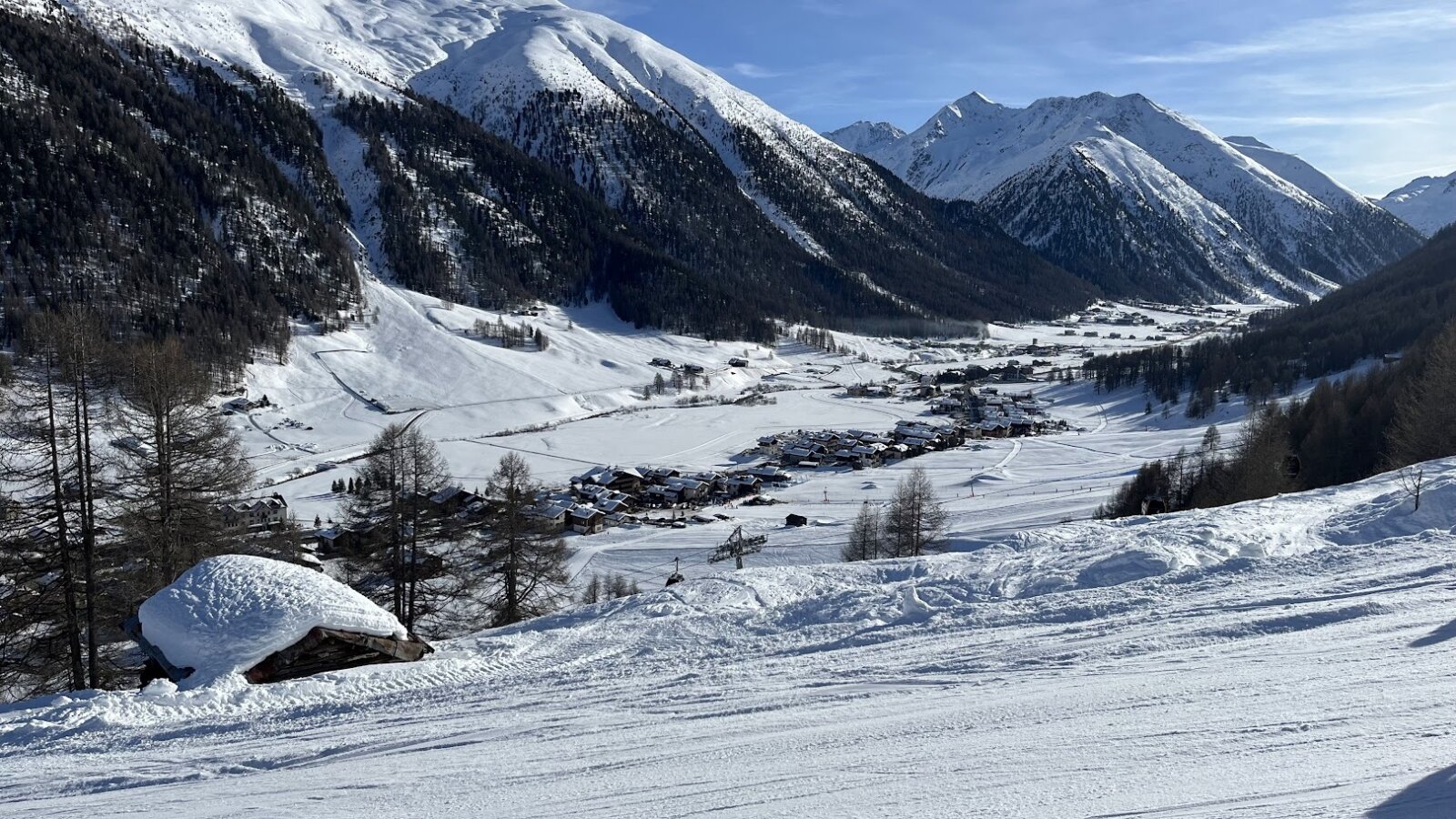 Látkép a Tea Borch hütte teraszáról