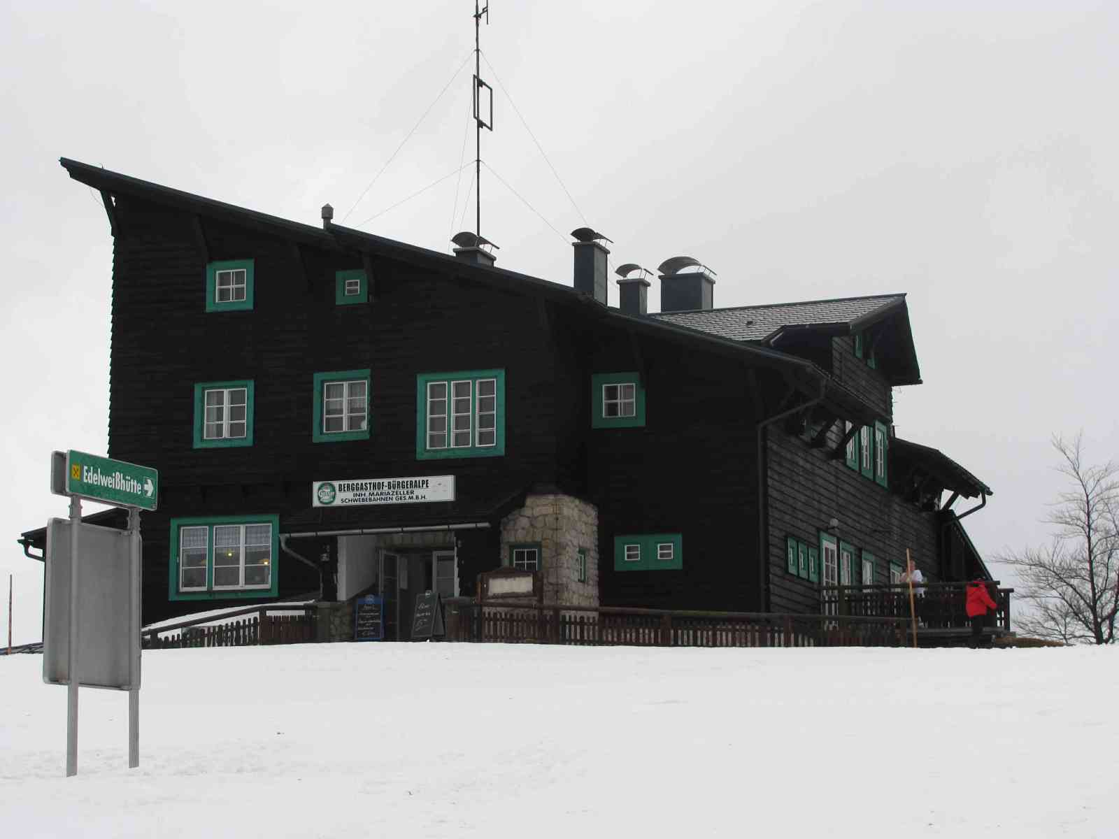 2010.12-Mariazell-felso-hutte.JPG