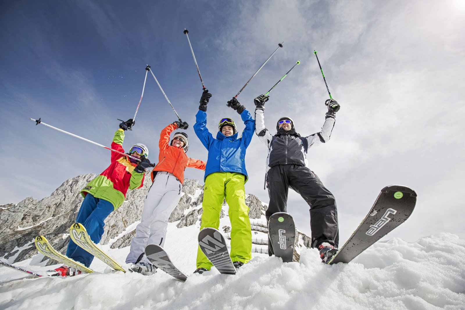 Skifahren-Familien-Fun-Nassfeld-Kaernten.jpg