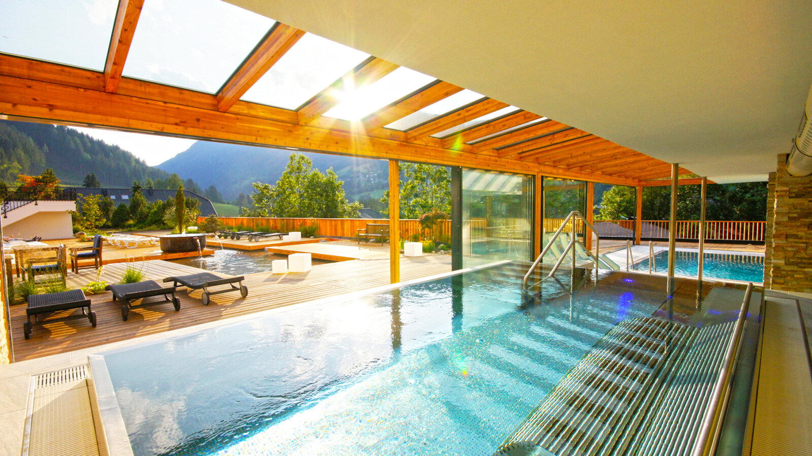 2c-NockResort-Pools-mit-Terrasse.jpg