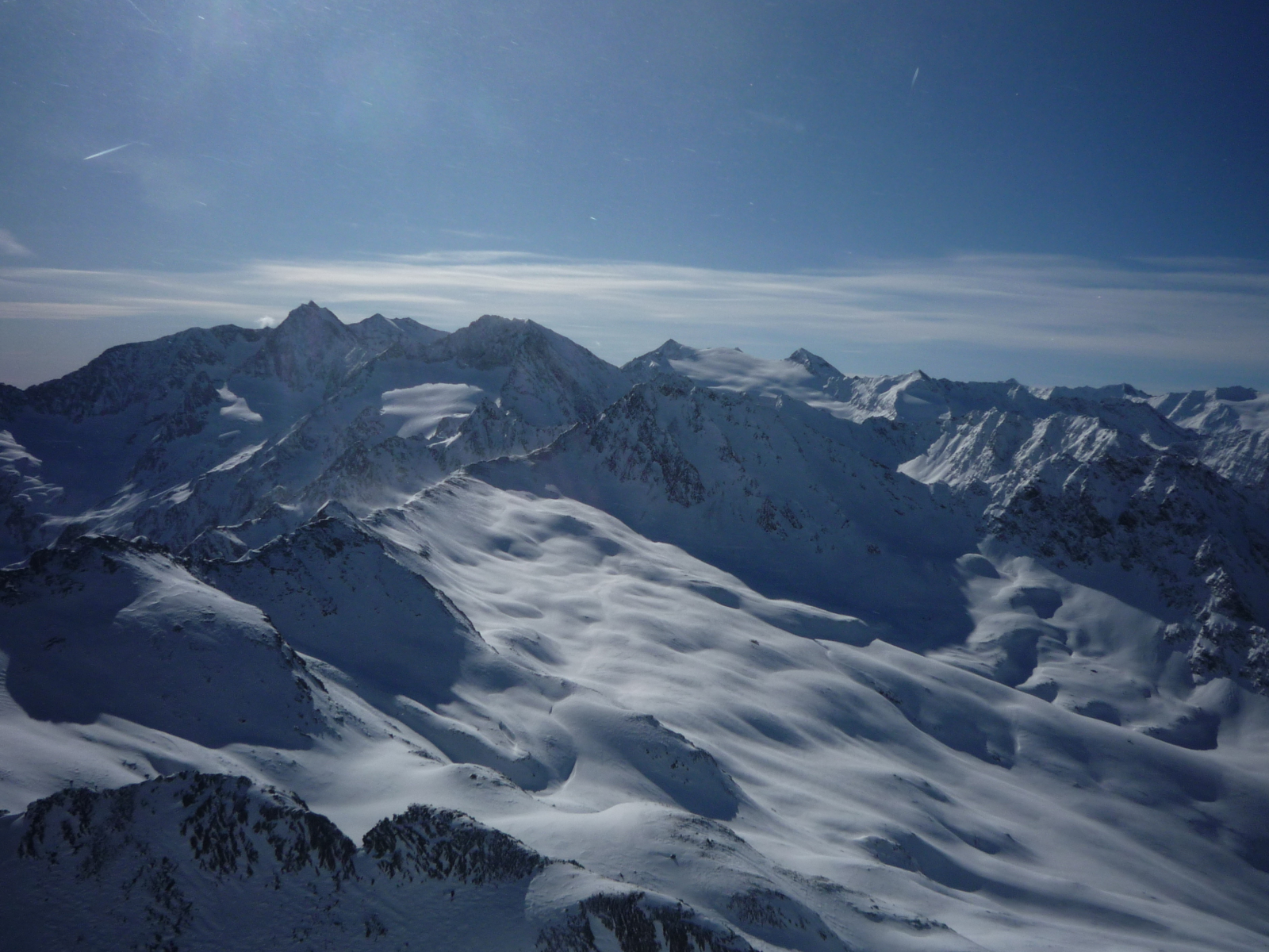 A Hochfirst (3405 m) és a Liebenerspitze (3400 m) a kilátóból