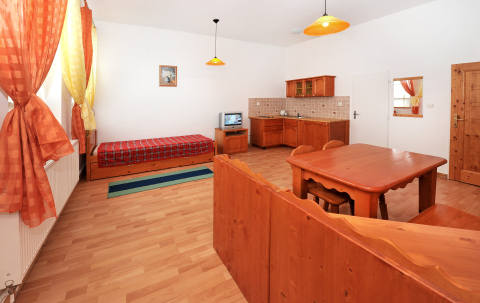 Renomal-apartmanhaz-tatralomnic07.JPG
