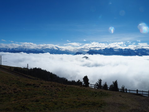 A Gotthárd irányában a hegyek