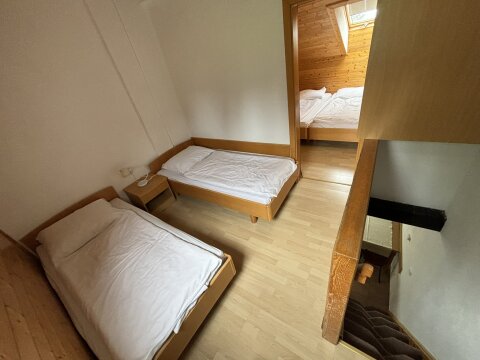 4+2 ágyas bungaló fenti hálószobák