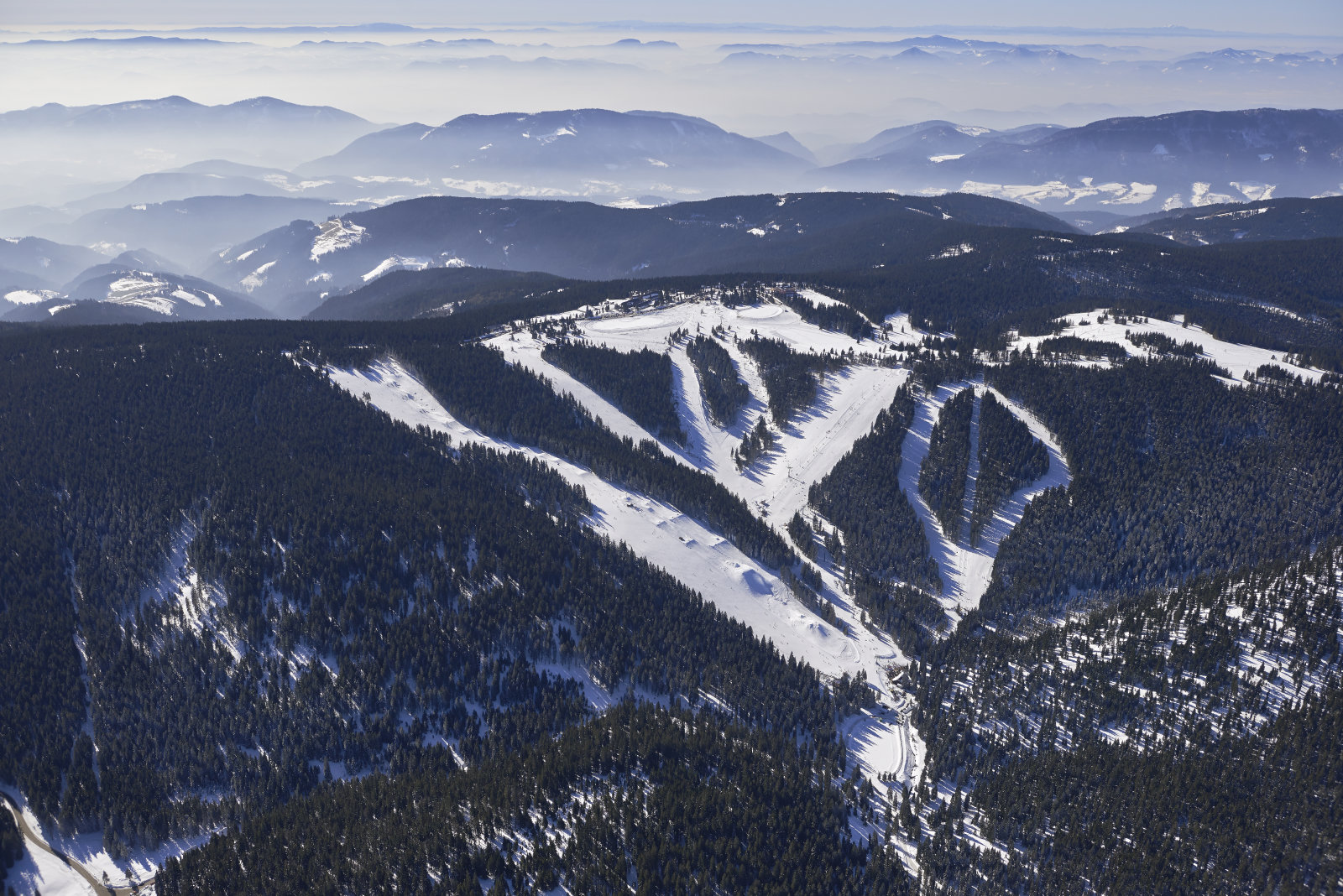 01-Rogla-ski-slopes.jpg