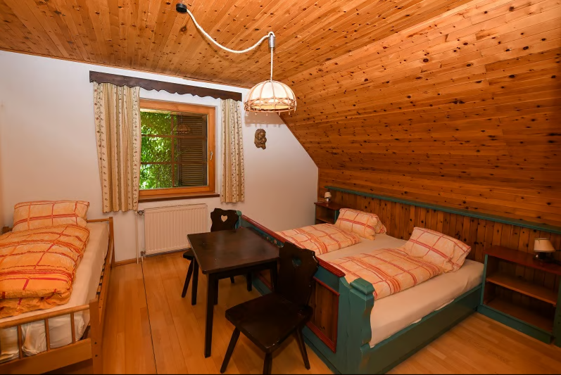 Zirbenhaus-Ferienhaus-Ferienwohnung-Ferienhaus-Kreischberg-10-09-2026-11-26-AM-2.png