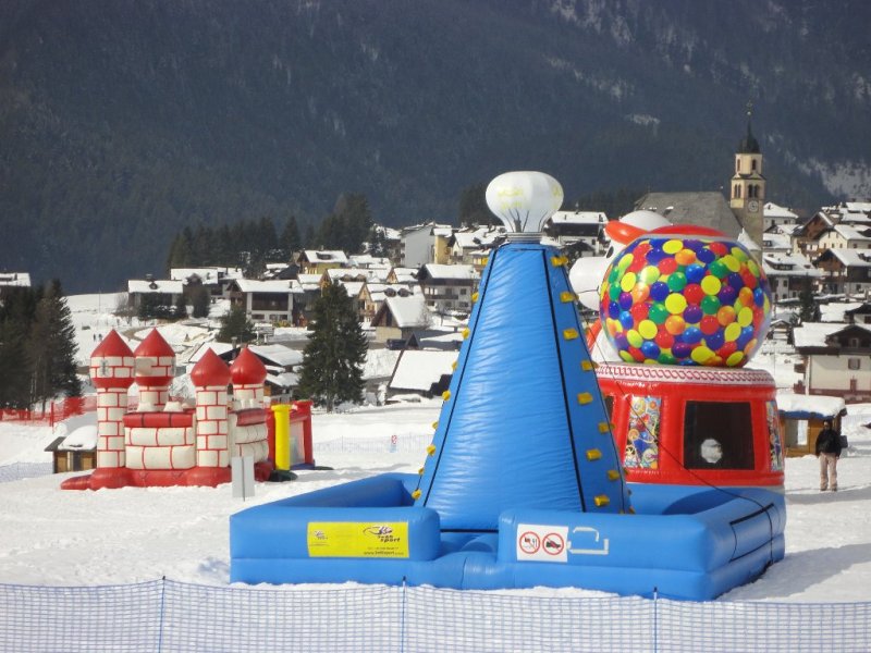 A Nevelandia - Európa egyik legnagyobb téli játszótere - Kattints a képre a nagyításhoz