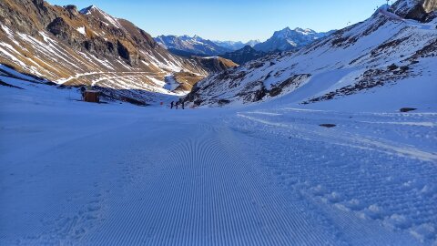 Hó csak a sípályán volt