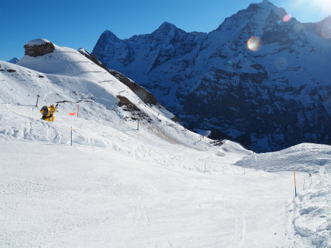 szemben Eiger-Mönch-Jungfrau