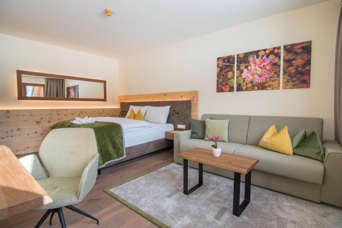 lakepano-suite05.jpg