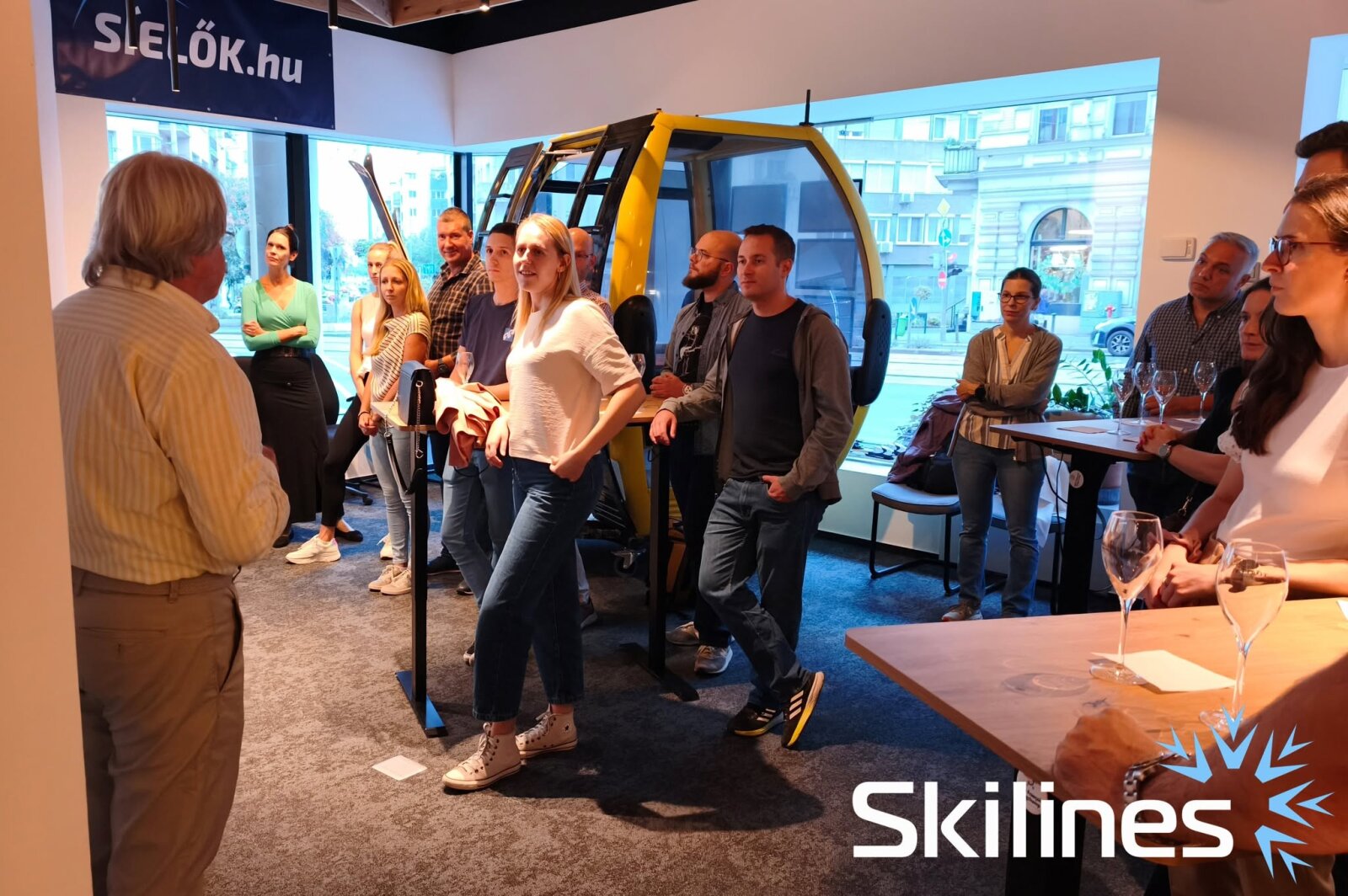 Molinónk a SkiLines irodában a Margit körúton - 2026. szeptember