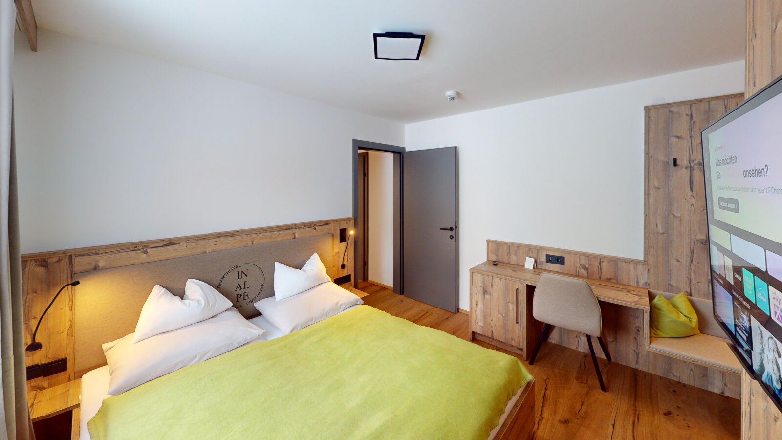 inAlpe-Fuxbau-106-Bedroom.jpg