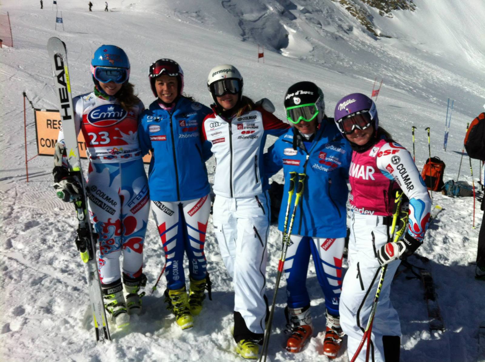 A francia női csapat: Anne-Sophie Barthet, Marion Bertrand, Taïna Barioz, Jennifer Piot és Tessa Worley (Kép: Fédération Française de Ski)