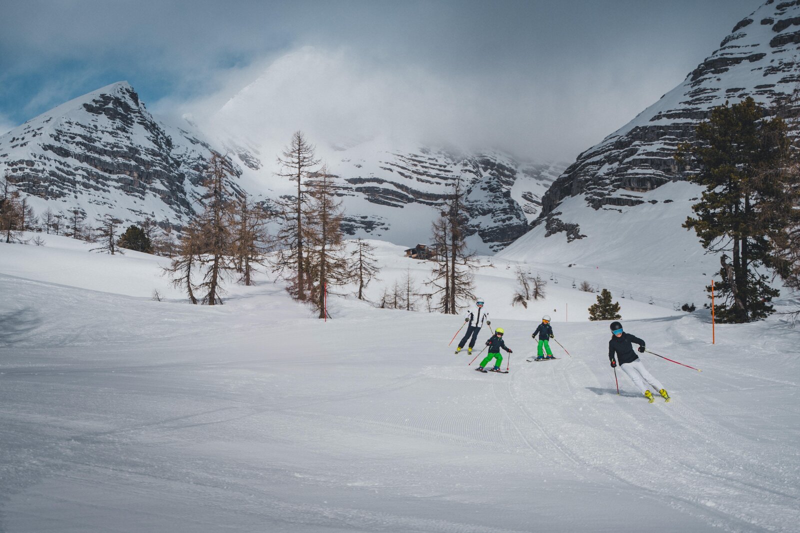 PyhrnPriel-SkifahrenWurzeralm-PyhrnPrielTourismusGmbHSarahKreutzhuber-002.jpg