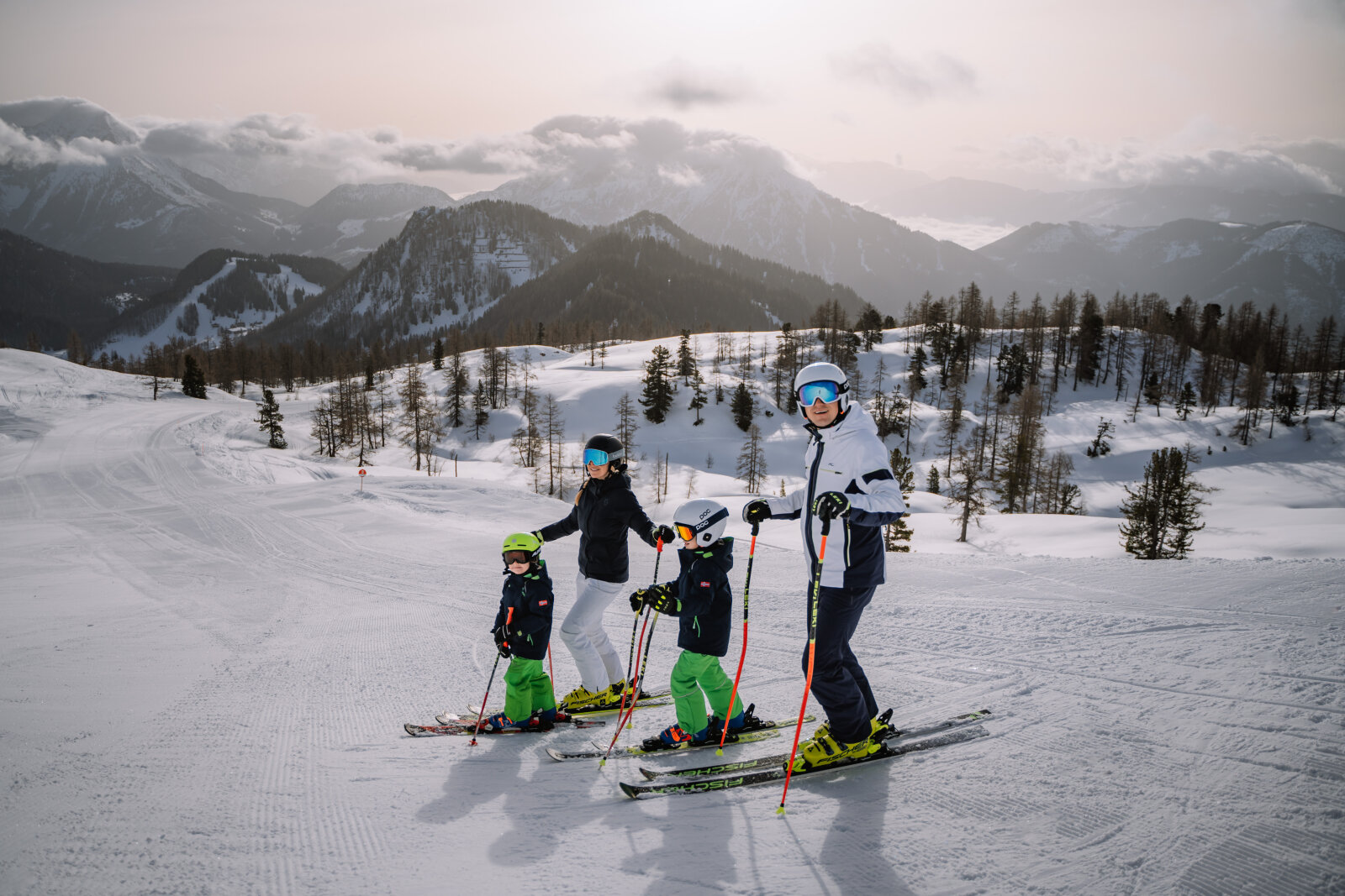 PyhrnPriel-SkifahrenWurzeralm-PyhrnPrielTourismusGmbHSarahKreutzhuber-034.jpg