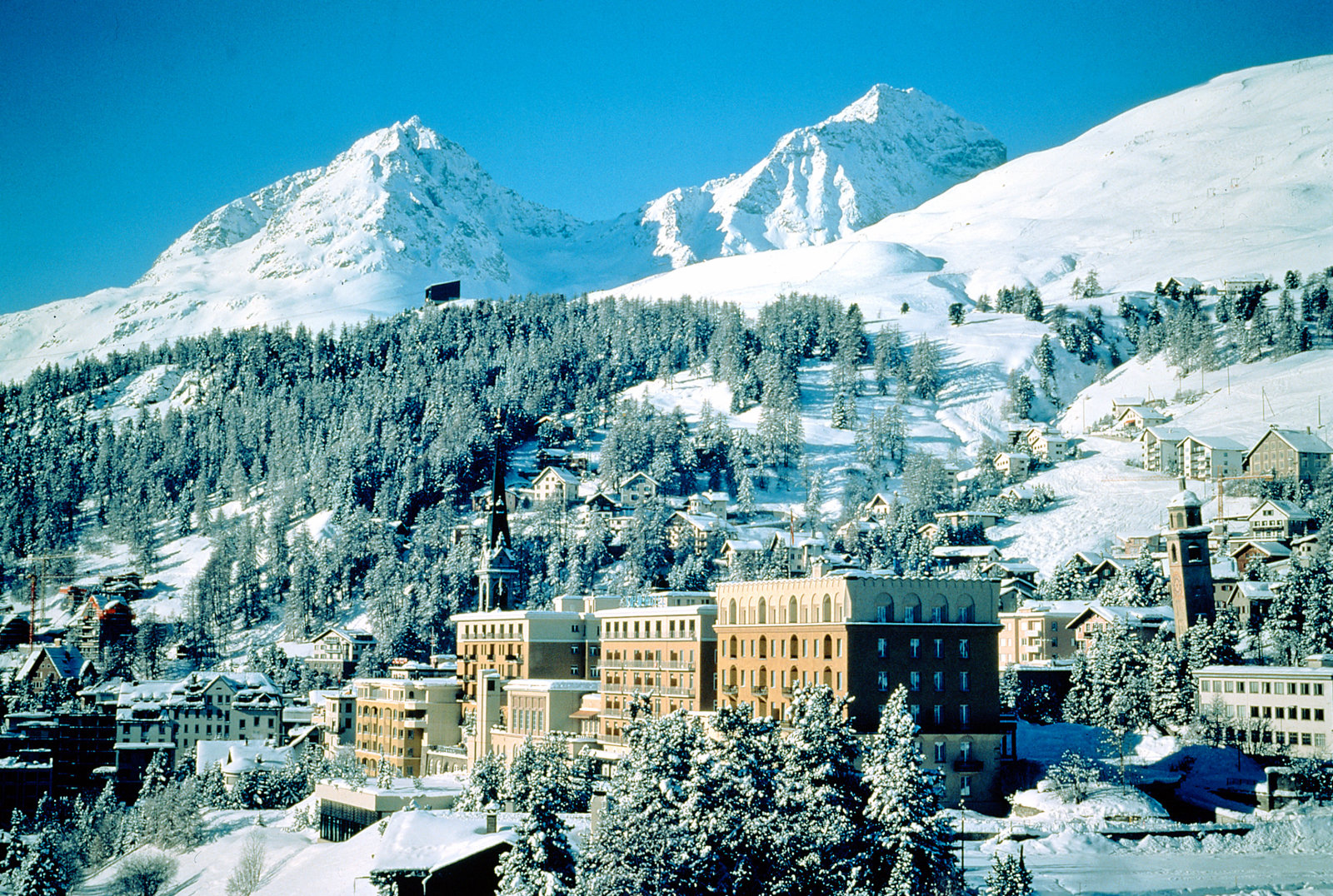 ... és most (Hotel Kulm, St. Moritz) | Forrás: Schweiz Tourismus