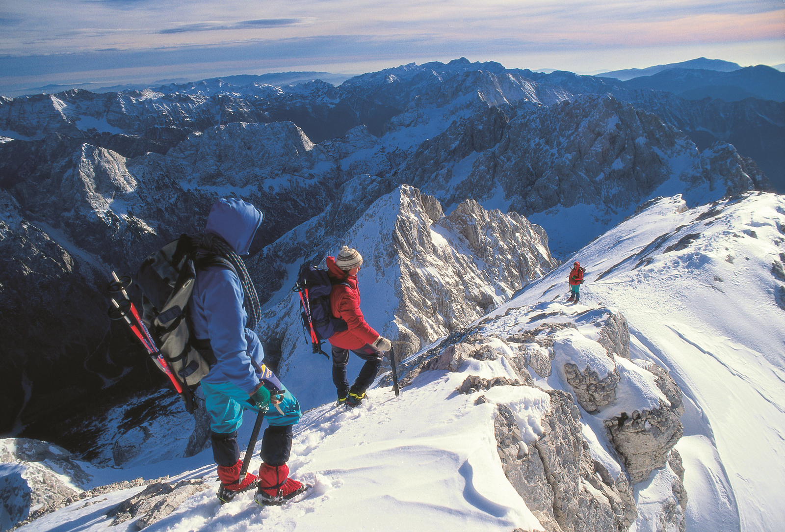 Téli hegymászók  a Júliai Alpokban | Fotó: J. Skok