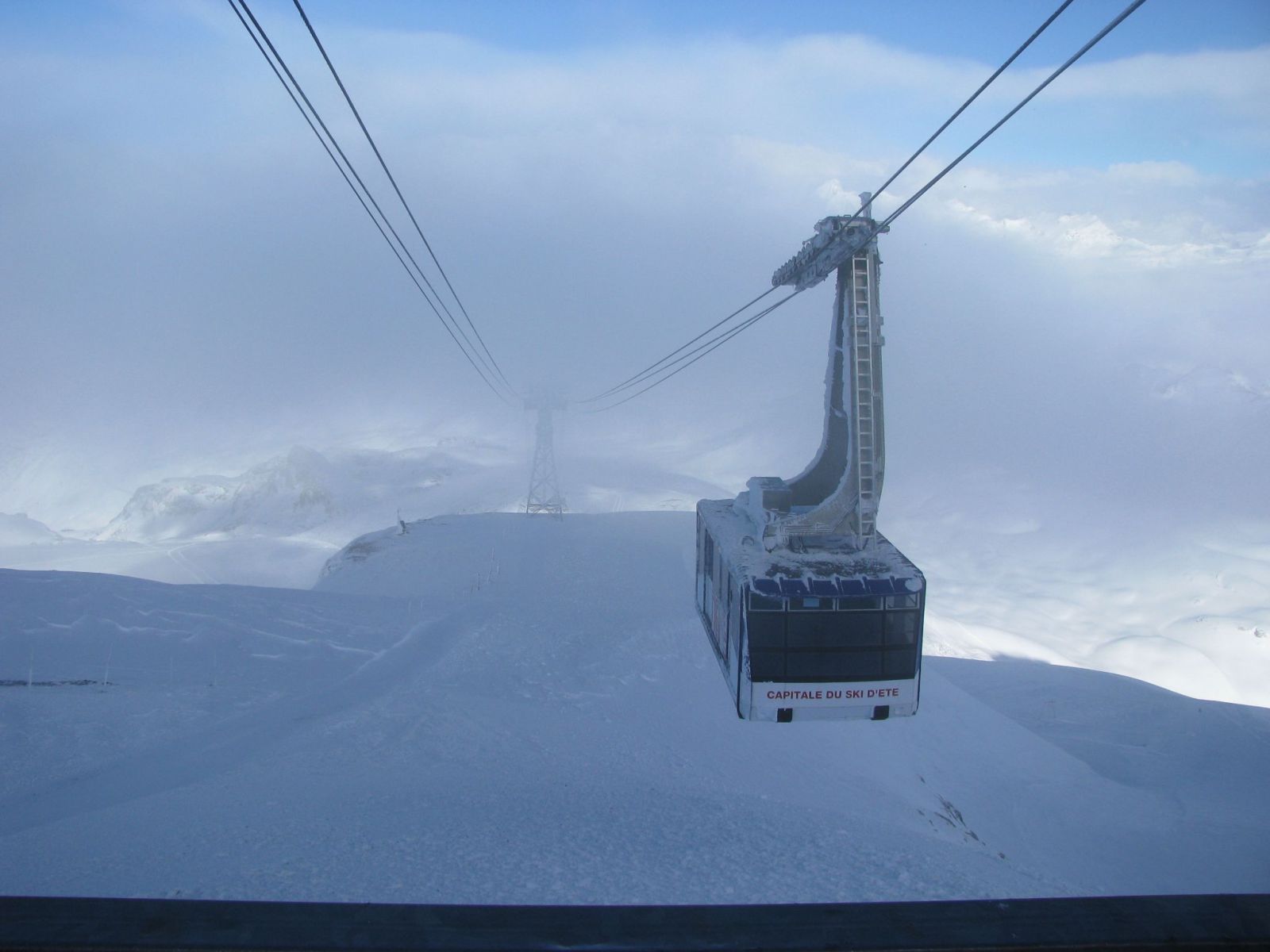 A Grande Motte nevű kabinos 3456 m-ről