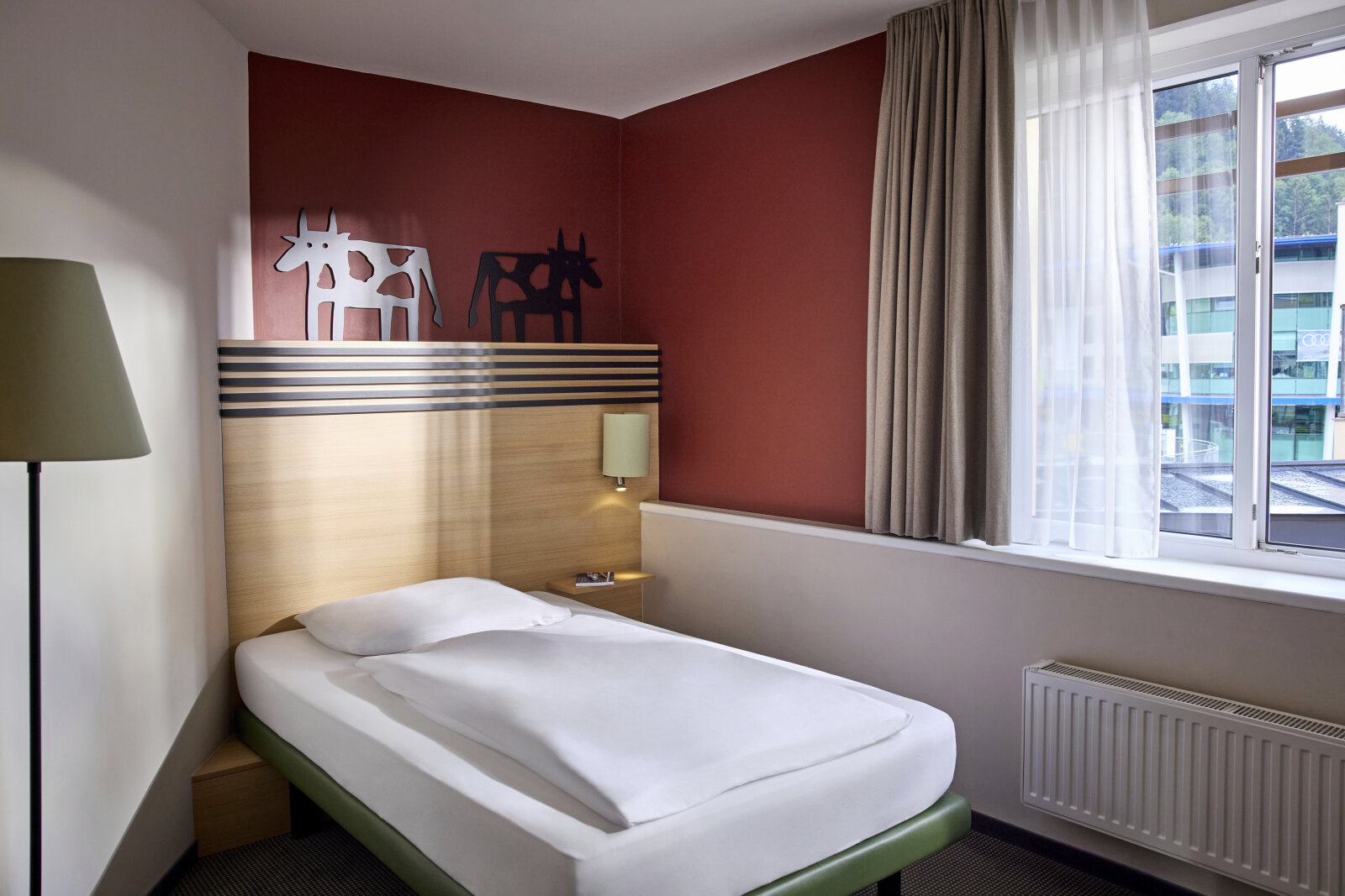 AC14235770-TB-Schladming-einzelzimmer-classic-bedroom-0480.jpg