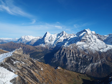 az utolsó kép az Eiger-Mönch-Jungfrauról