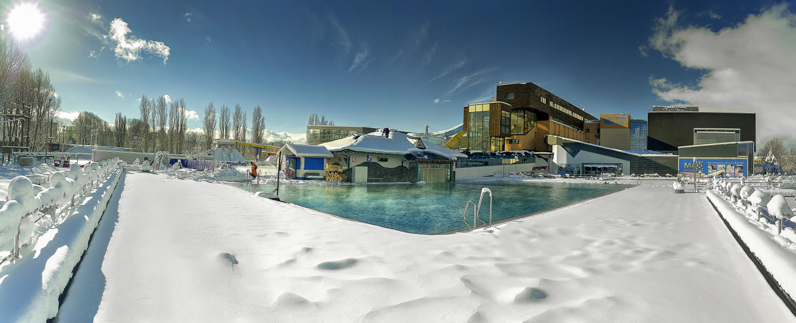AquaCity-Winter-2015-Panorama-B.jpg