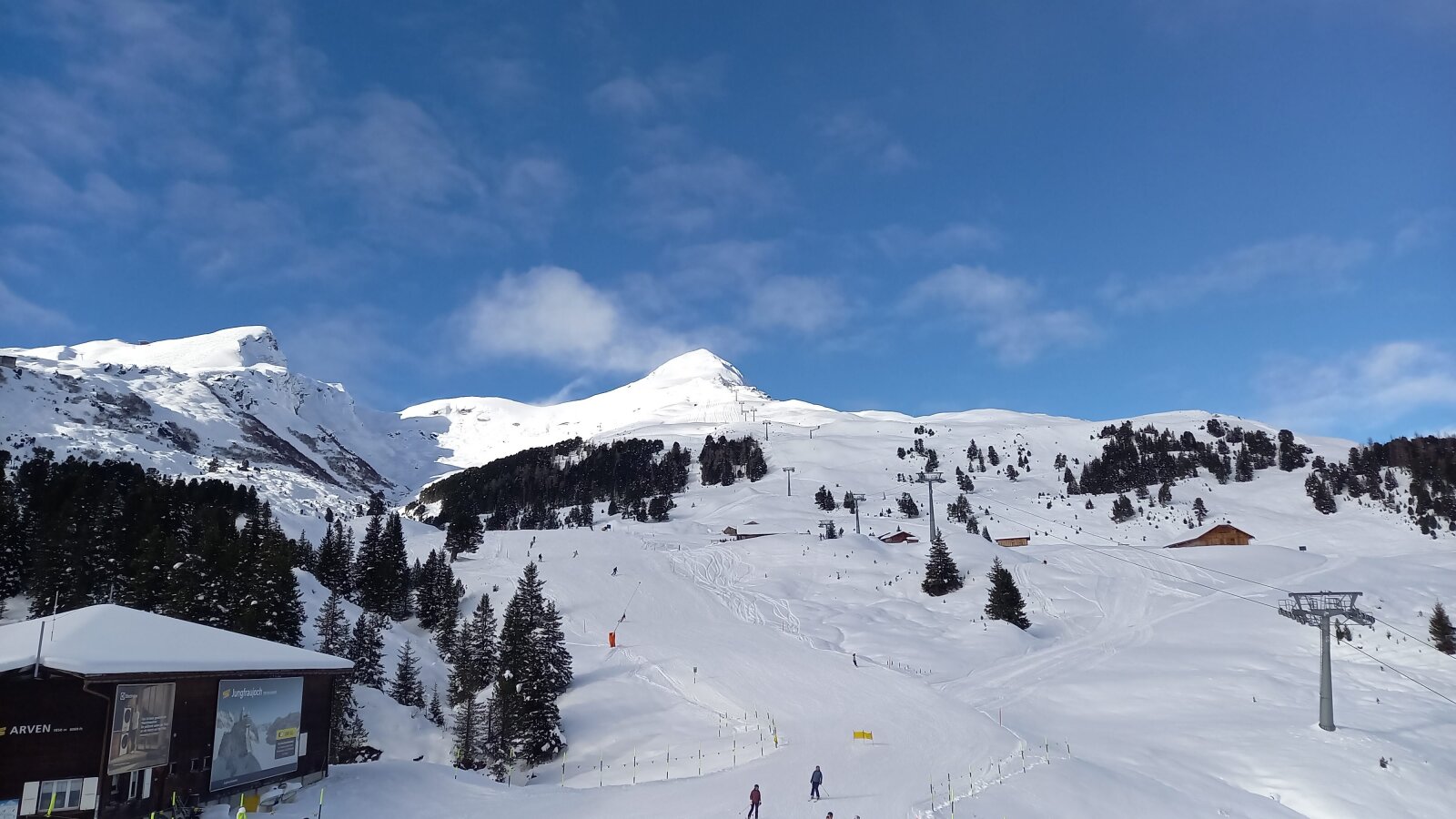 Háttérben a Jungfrau