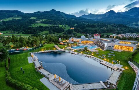 Panorama-Alpentherme-Sommer-Daemmerung-1199x780.jpeg