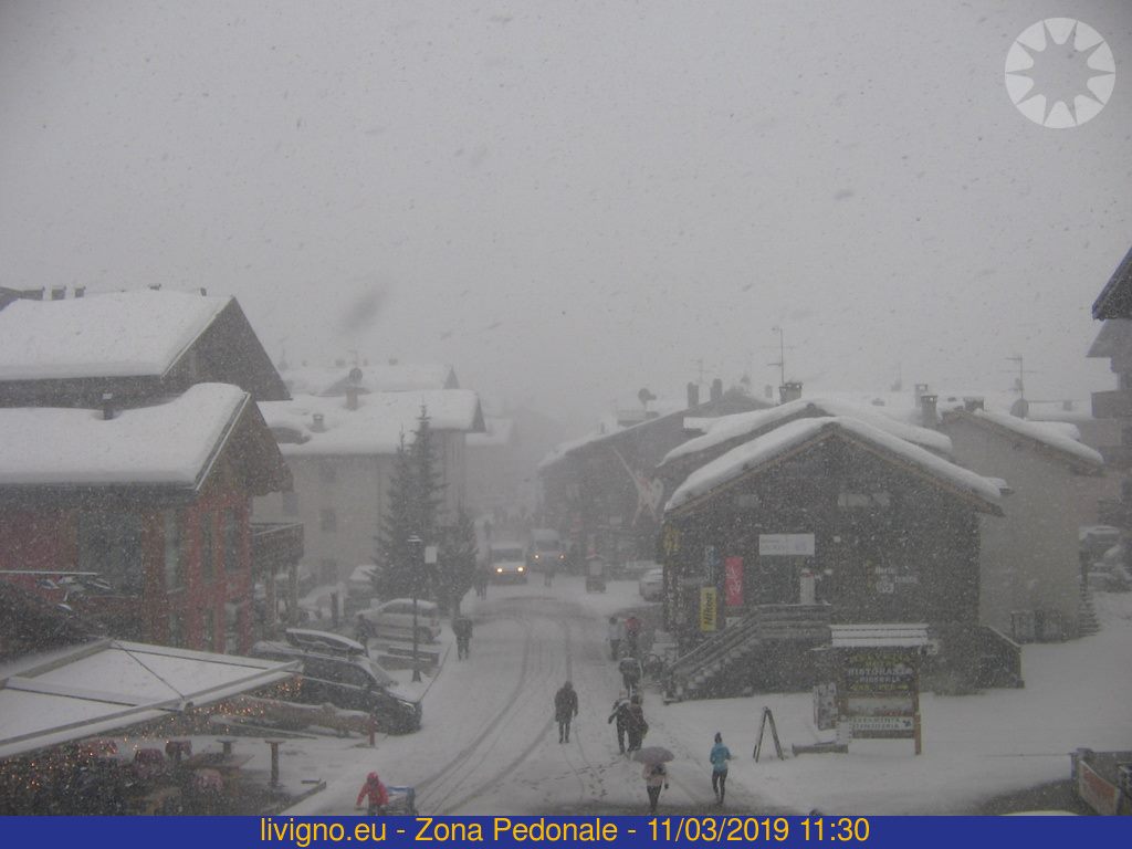 Livigno (ITA) webkamera tegnap, ott is havazott
