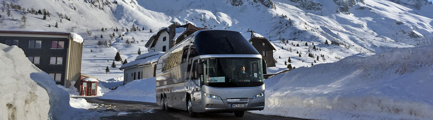 A Skilines prémium minőségű és komfortfokozatú buszaival utazhatsz az Alpokba