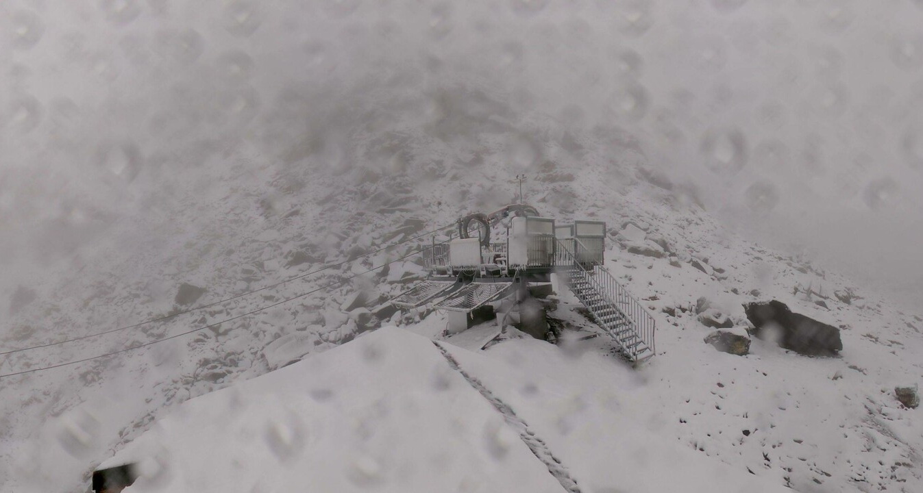 Webkamera, havazás tegnap reggel, La Tyrolienne - Val Thorens. 3215 m