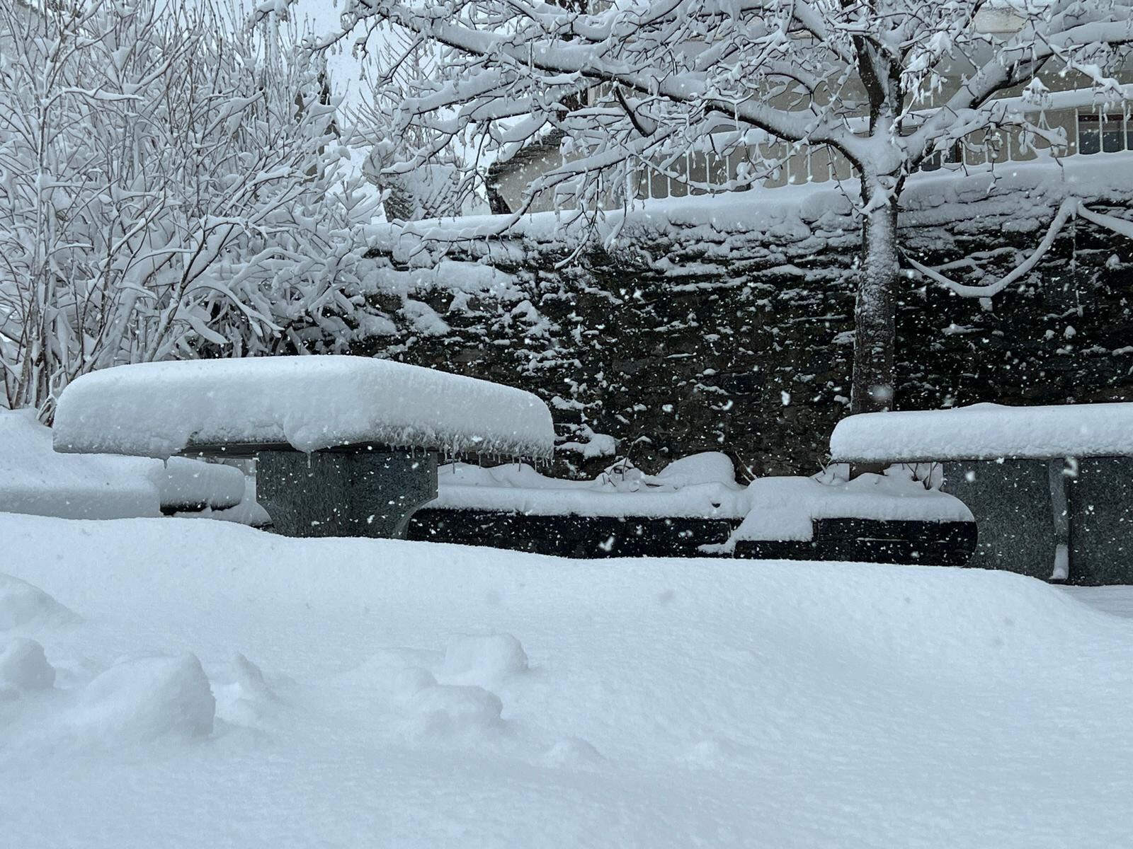 Simplon Dorf Svájc, ma délután 25 cm hó
