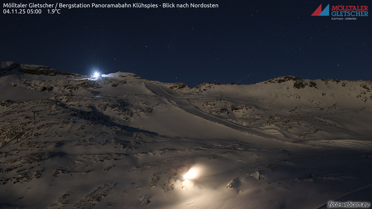 Kedd hajnali hóágyúzás a karintiai Mölltalon - Fotó: foto-webcam