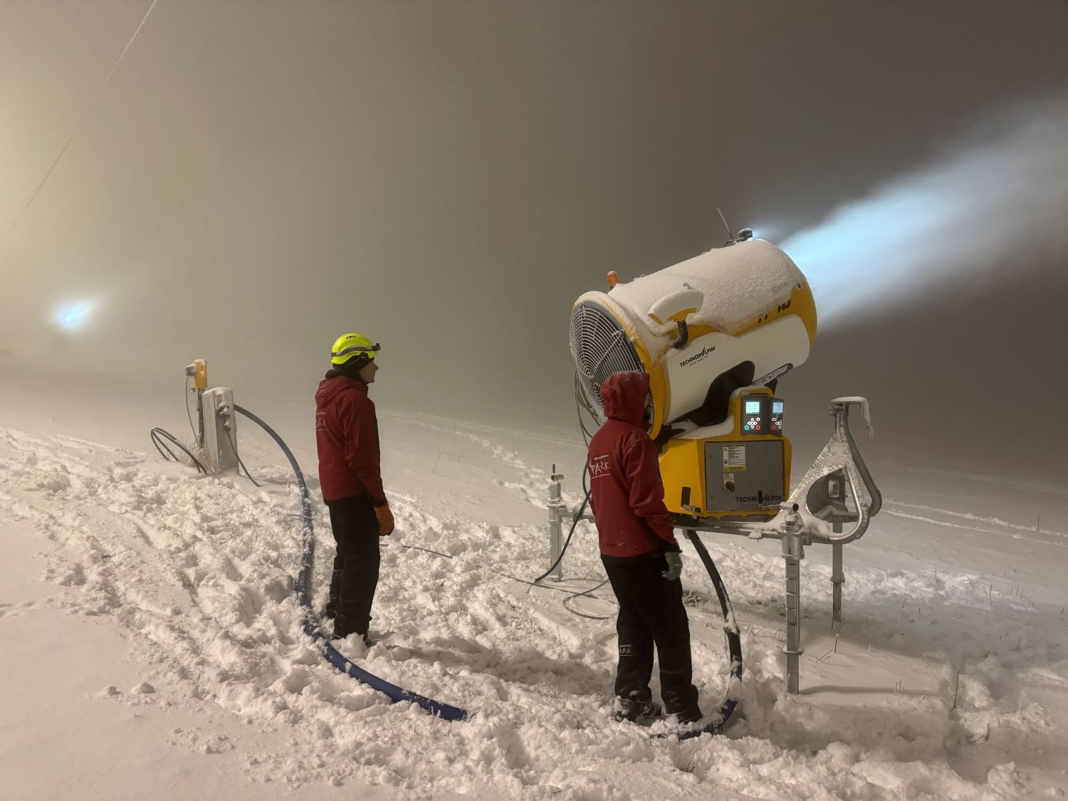 Működésben az új TechnoAlpin hóágyú | Fotó: Mátraszentistván Sípark