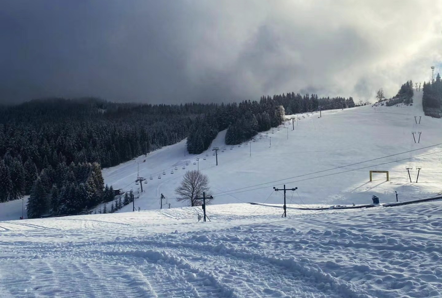 A képen látható ülőlift és a képen a lifttől balra látható pálya fog üzemelni / Kép: PARK SNOW Donovaly
