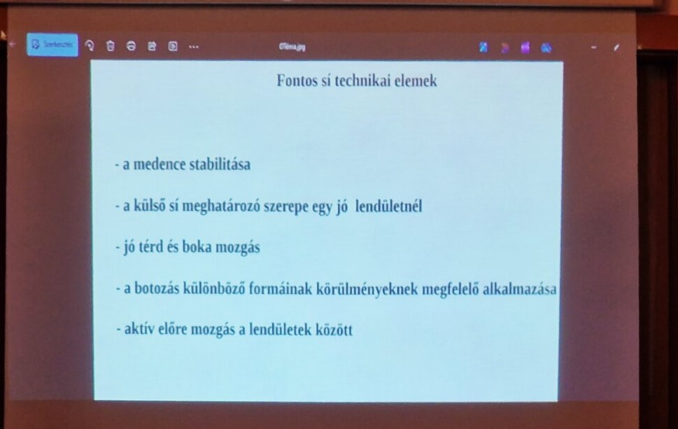 Egy fontos dia Kővári Enikő előadásából