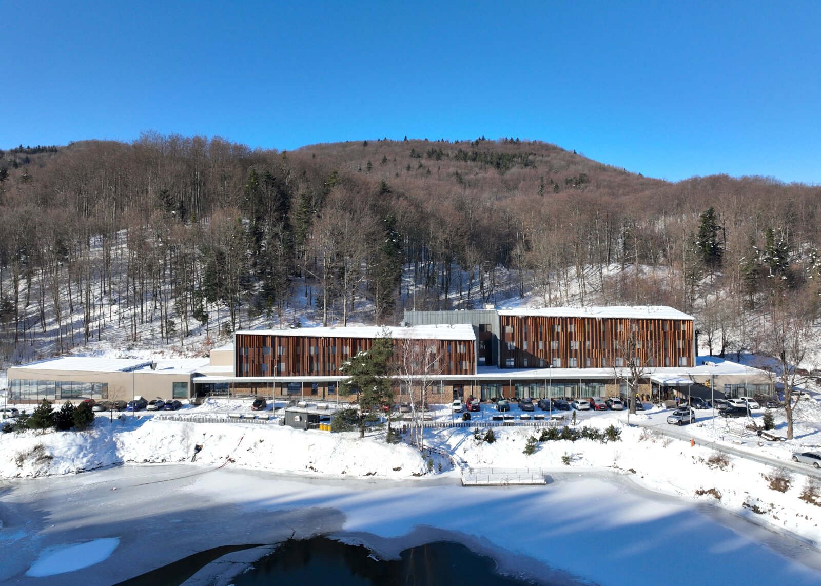 Hotel Salamandra - modern hotel a selmecbányai síterep ajában, 140 km-re a határtól!