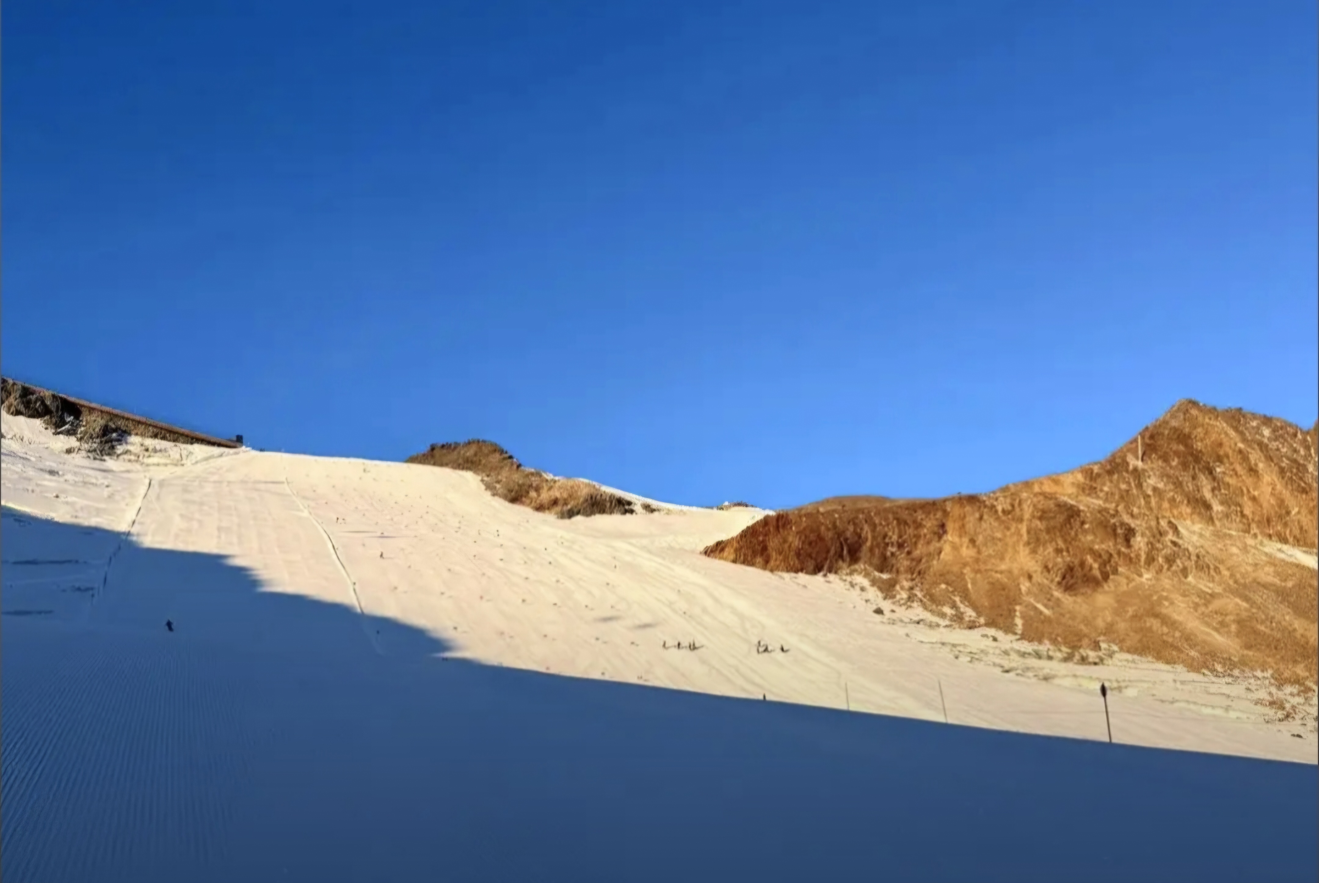 Az időre aligha lehet panasz, a napsütés a következő napokban is hű társunk lesz Ausztriában - Fotó: Pitztaler Gletscher