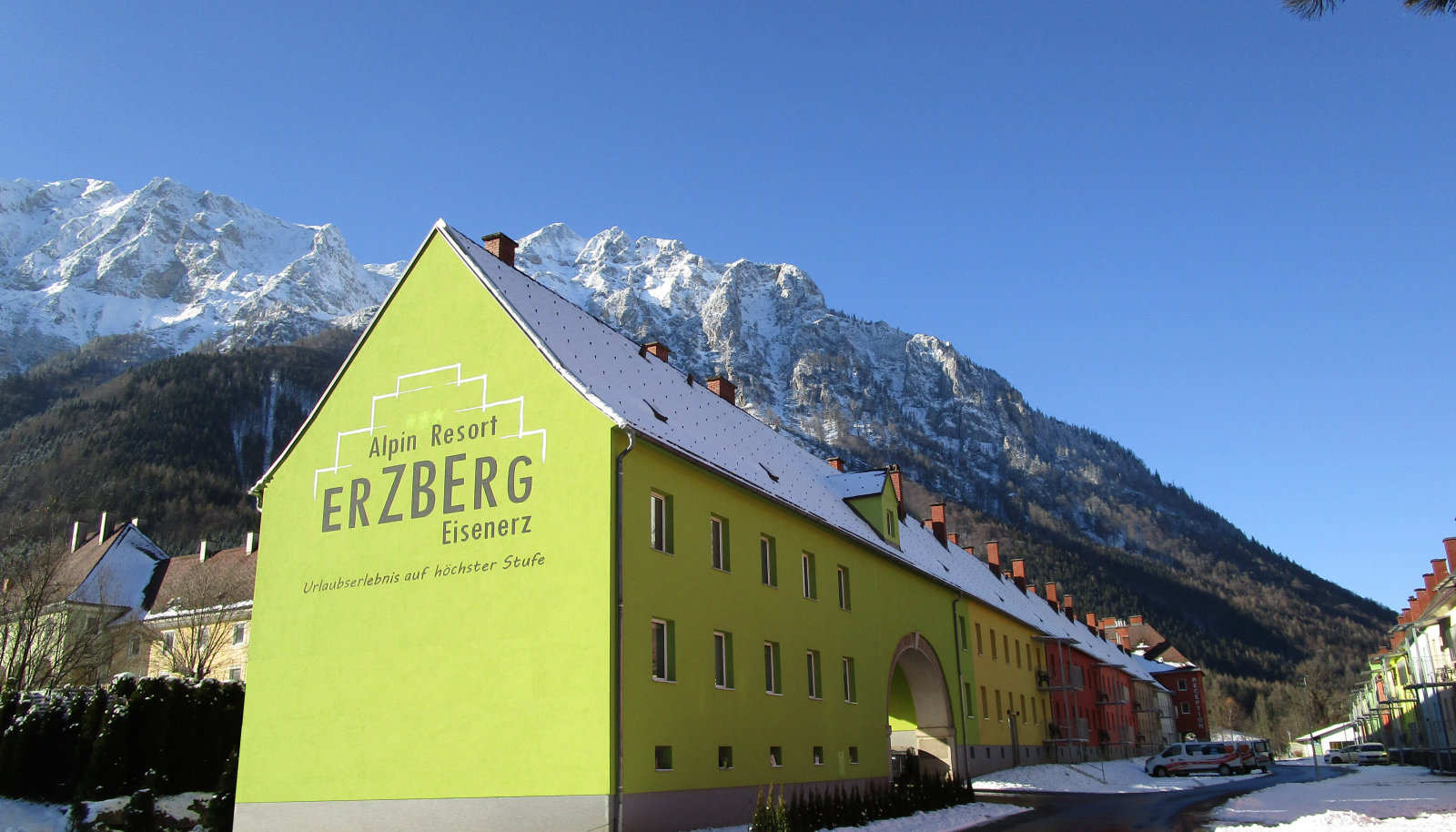 Erzberg Alpin Resort - Präbichl-től 12 km-re található ez a jó ár-érték arányú szálláshely 75 apartmannal. Itt a sielok.hu-n is foglalható, október 31-ig 10% előfoglalási kedvezménnyel!