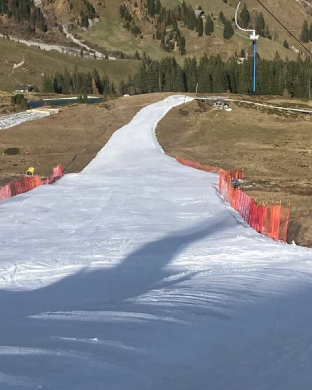 És ilyen pályát építettek a tavalyi hóból / Kép: Tschentenalp Adelboden