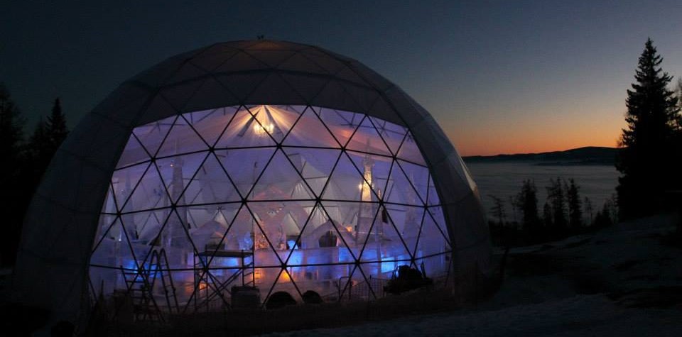 A jégtemplomot befedő kupola Tarajkán