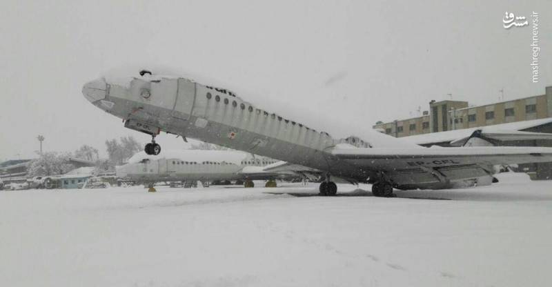 Túl sok hó gyűlt össze a repülőgép hátsó részén